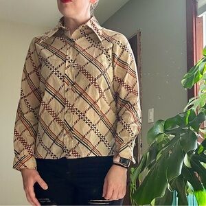Vintage Plaid Button-Up Shirt in Earth Tones